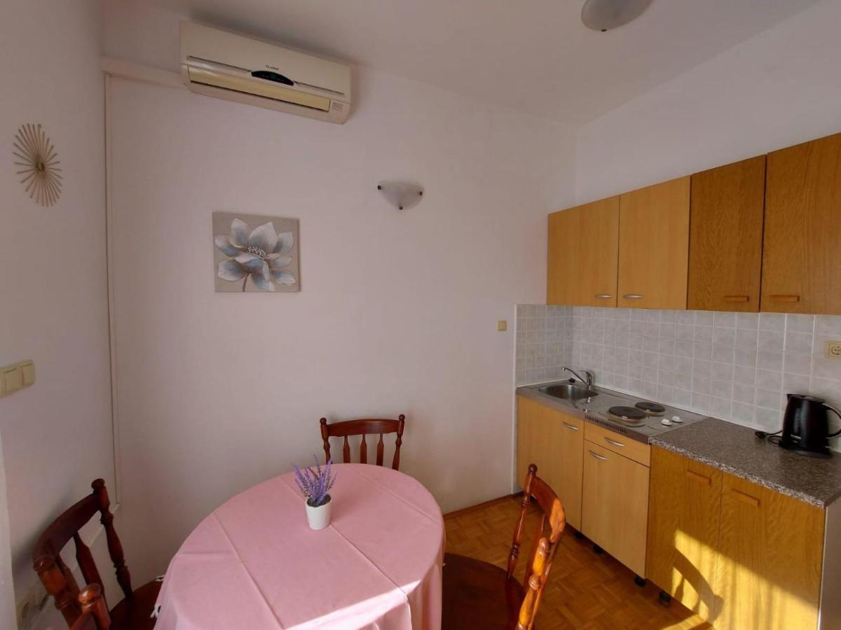 Apartments By The Sea Duce, Omis - 2731 Dugi Rat Kültér fotó