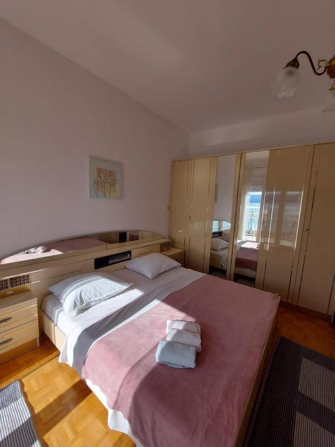 Apartments By The Sea Duce, Omis - 2731 Dugi Rat Kültér fotó